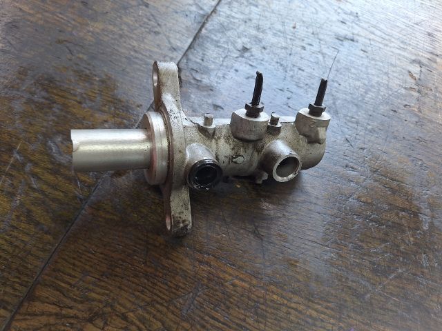 bontott FIAT DUCATO Főfékhenger