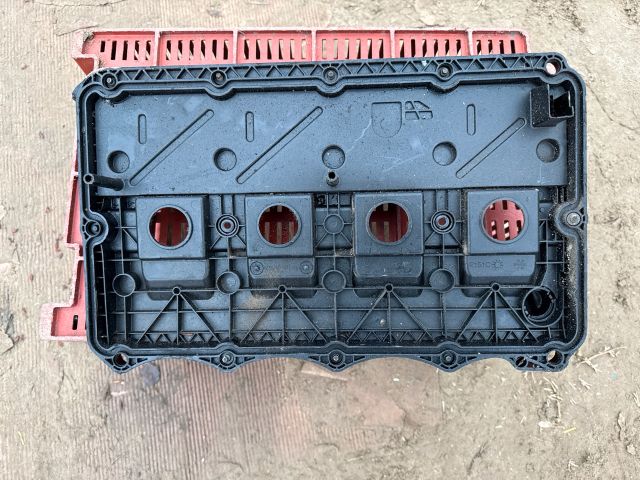 bontott FIAT DUCATO Szelepfedél