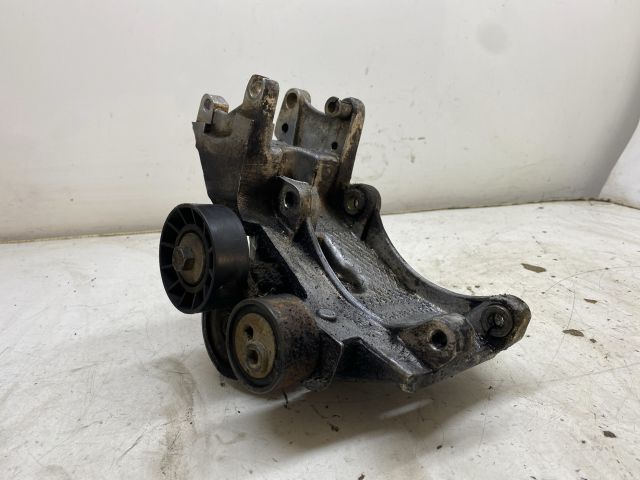 bontott FIAT DUCATO Generátor Tartó Bak