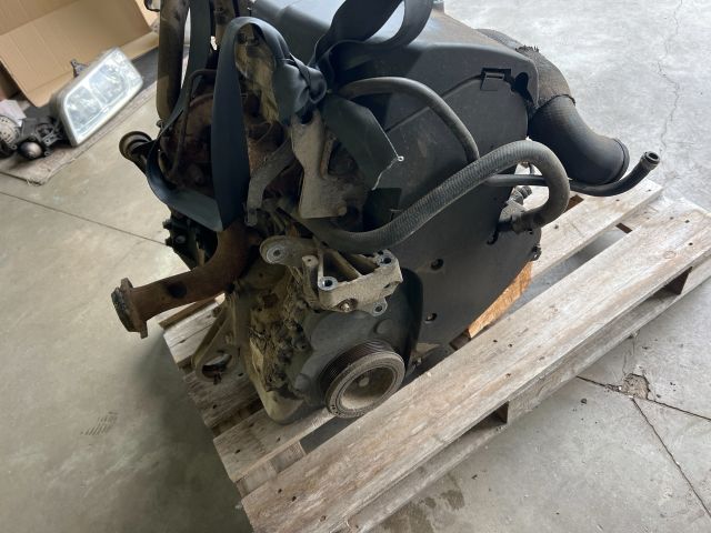 bontott FIAT DUCATO Motor (Fűzött blokk hengerfejjel)