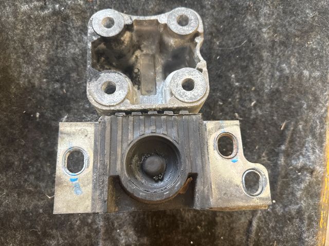 bontott FIAT DUCATO Váltó Tartó Bak (Pozíciófüggetlen)