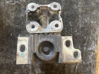 bontott FIAT DUCATO Váltó Tartó Bak (Pozíciófüggetlen)