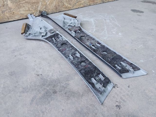 bontott FIAT DUCATO Bal A Oszlop Burkolat