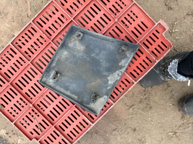 bontott FIAT DUCATO Bal B Oszlop Díszléc