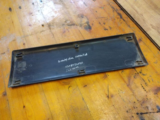 bontott FIAT DUCATO Bal B Oszlop Díszléc