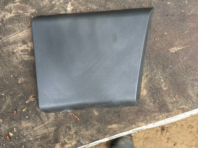 bontott FIAT DUCATO Bal B Oszlop Díszléc