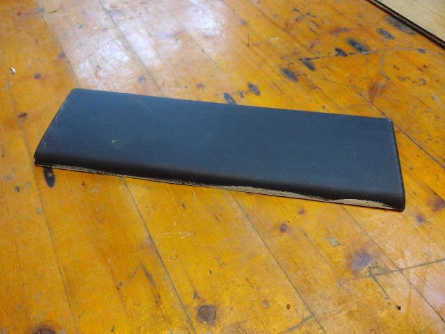 bontott FIAT DUCATO Bal B Oszlop Díszléc