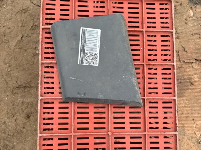 bontott FIAT DUCATO Bal B Oszlop Díszléc