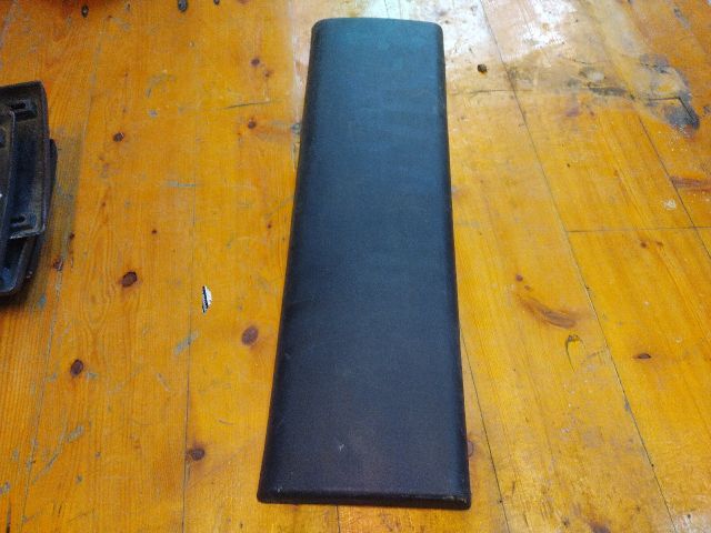 bontott FIAT DUCATO Bal B Oszlop Díszléc