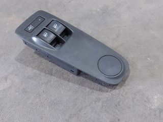 bontott FIAT DUCATO Bal első Ablakemelő Kapcsoló