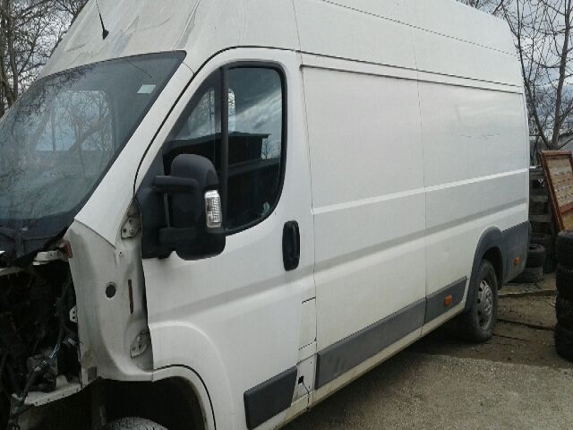bontott FIAT DUCATO Bal első Ajtó (Részeivel)