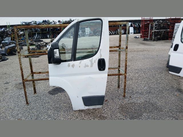 bontott FIAT DUCATO Bal első Ajtó (Részeivel)