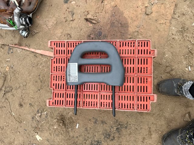 bontott FIAT DUCATO Bal első Fejtámla