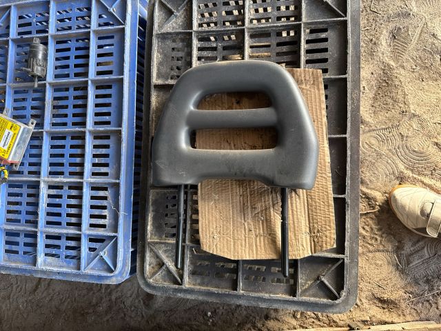 bontott FIAT DUCATO Bal első Fejtámla