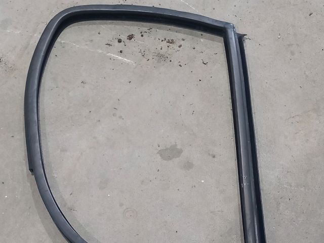 bontott FIAT DUCATO Bal első Gumikéder