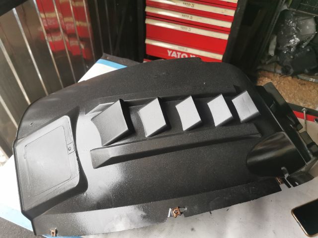 bontott FIAT DUCATO Bal első Hátsó Dobbetét (Kerékjárati, Műanyag)