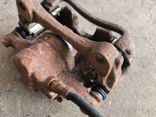 bontott FIAT DUCATO Bal hátsó Féknyereg Munkahengerrel