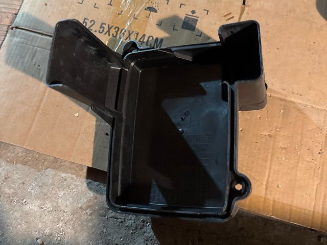 bontott FIAT DUCATO Biztosítéktábla Doboz