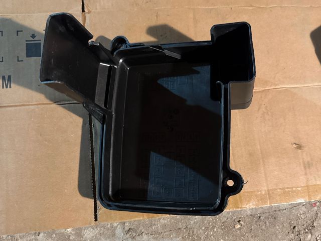 bontott FIAT DUCATO Biztosítéktábla Doboz