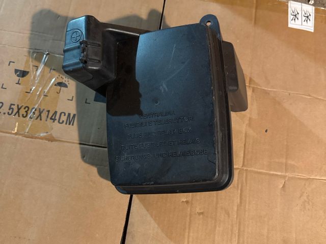 bontott FIAT DUCATO Biztosítéktábla Doboz