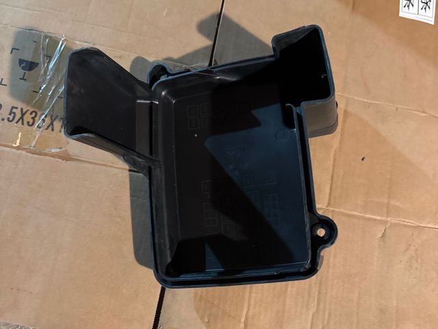 bontott FIAT DUCATO Biztosítéktábla Doboz