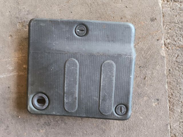 bontott FIAT DUCATO Biztosítéktábla Fedél