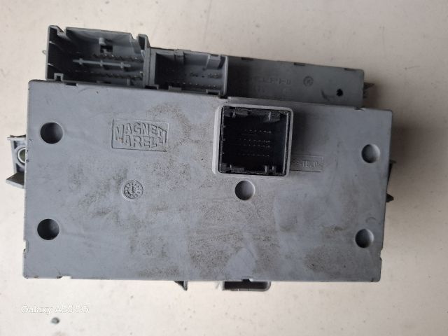 bontott FIAT DUCATO Biztosítéktábla Utastér