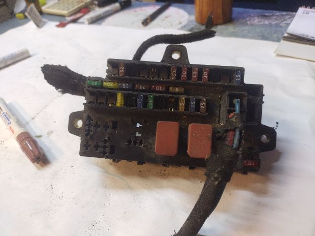 bontott FIAT DUCATO Biztosítéktábla Utastér