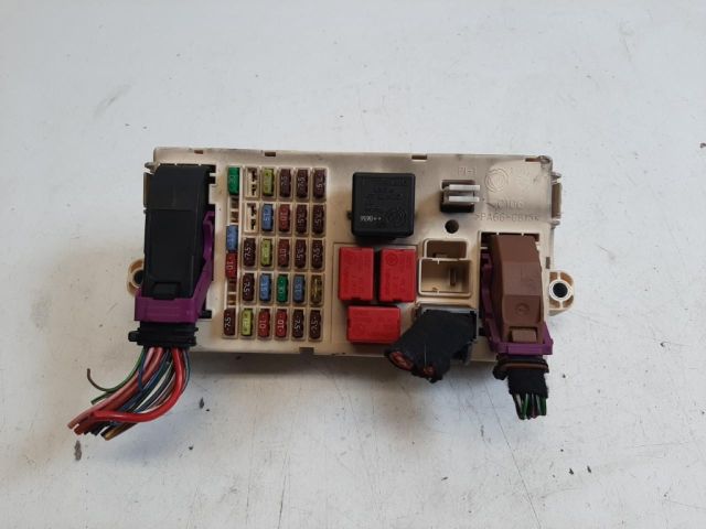 bontott FIAT DUCATO Biztosítéktábla Utastér