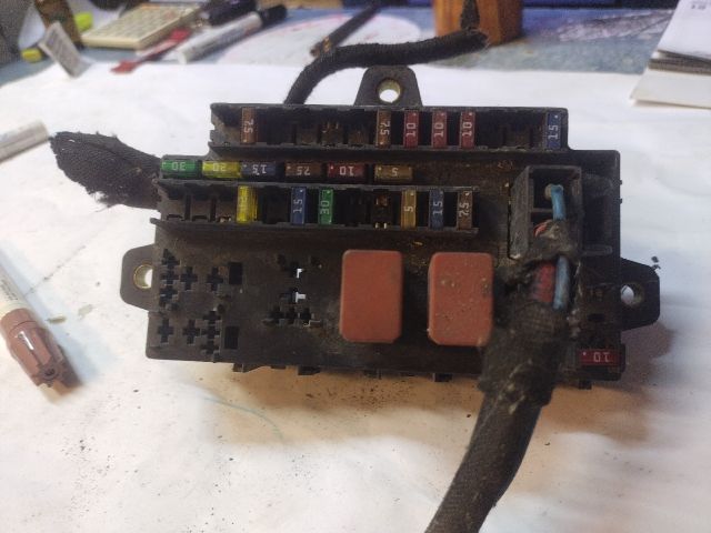 bontott FIAT DUCATO Biztosítéktábla Utastér