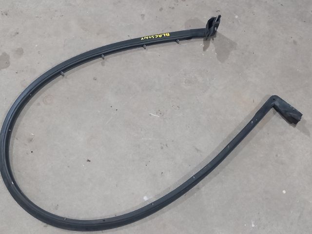 bontott FIAT DUCATO Csomagtérajtó Gumikéder