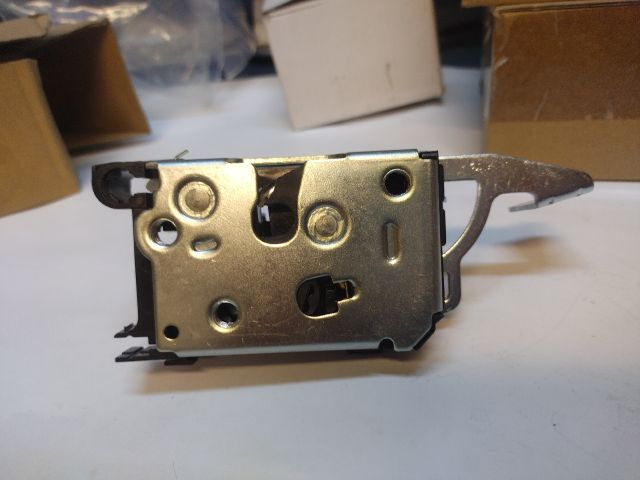 bontott FIAT DUCATO Csomagtérajtó Zárszerkezet