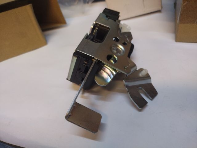 bontott FIAT DUCATO Csomagtérajtó Zárszerkezet