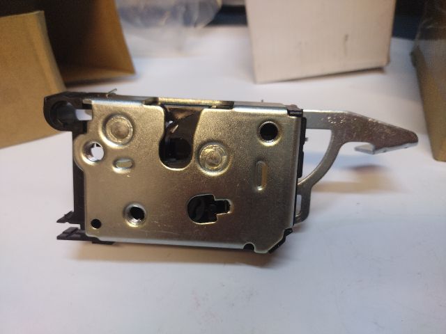 bontott FIAT DUCATO Csomagtérajtó Zárszerkezet