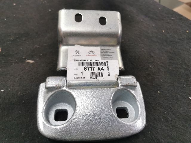 bontott FIAT DUCATO Csomagtérajtó Zsanér