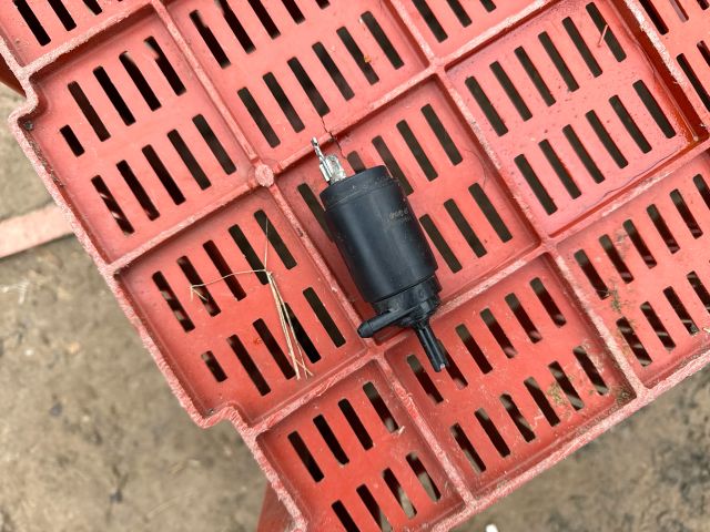 bontott FIAT DUCATO Első Ablakmosó Szivattyú