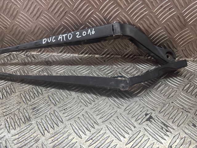 bontott FIAT DUCATO Első Ablaktörlő Kar