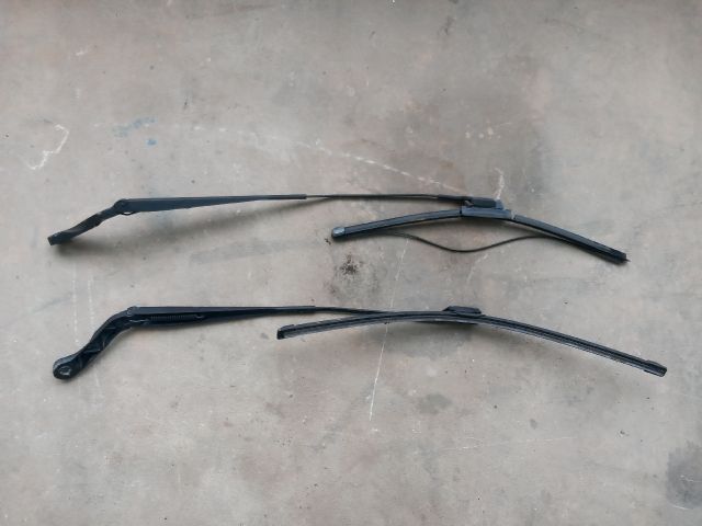 bontott FIAT DUCATO Első Ablaktörlő Kar