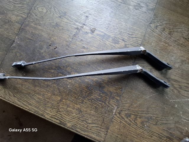 bontott FIAT DUCATO Első Ablaktörlő Kar