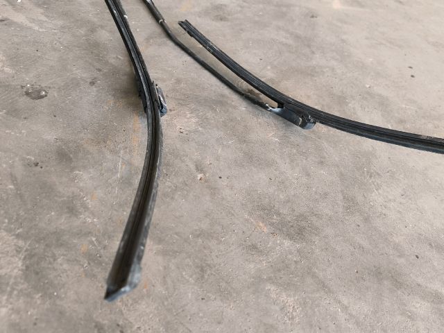 bontott FIAT DUCATO Első Ablaktörlő Kar