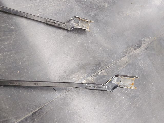 bontott FIAT DUCATO Első Ablaktörlő Kar