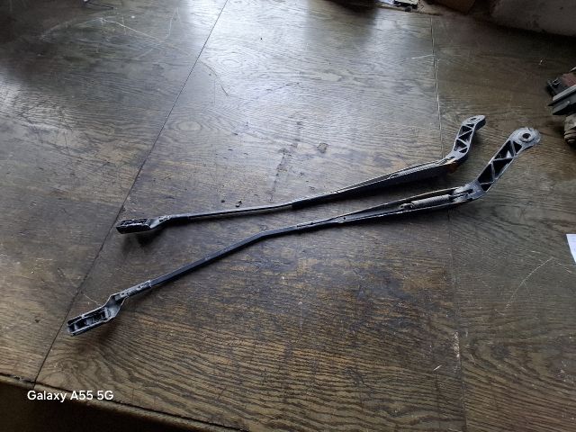 bontott FIAT DUCATO Első Ablaktörlő Kar