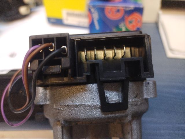 bontott FIAT DUCATO Első Ablaktörlő Motor