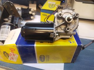 bontott FIAT DUCATO Első Ablaktörlő Motor