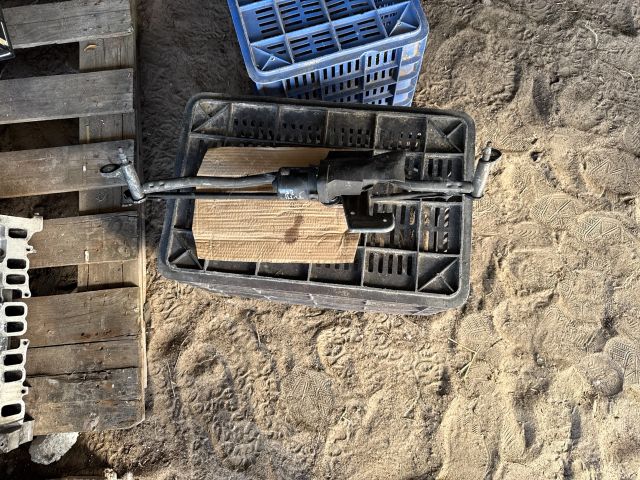 bontott FIAT DUCATO Első Ablaktörlő Szerkezet Motorral