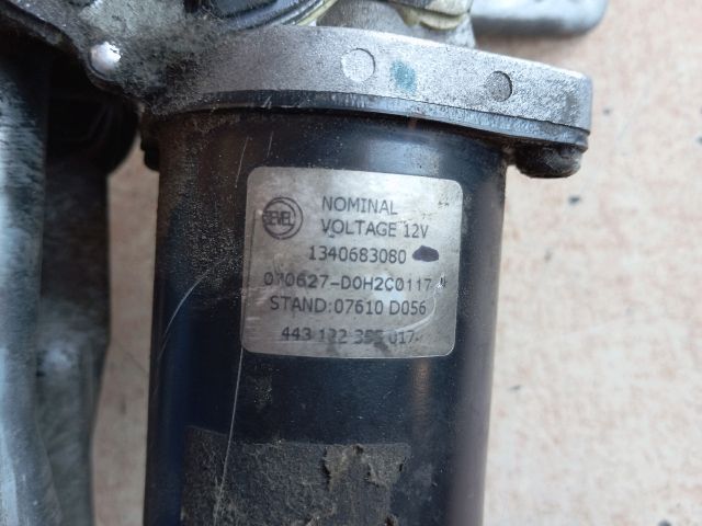 bontott FIAT DUCATO Első Ablaktörlő Szerkezet Motorral