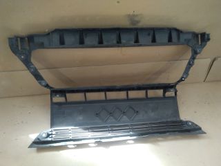 bontott FIAT DUCATO Első Lökhárító Alsó Középső Díszrács