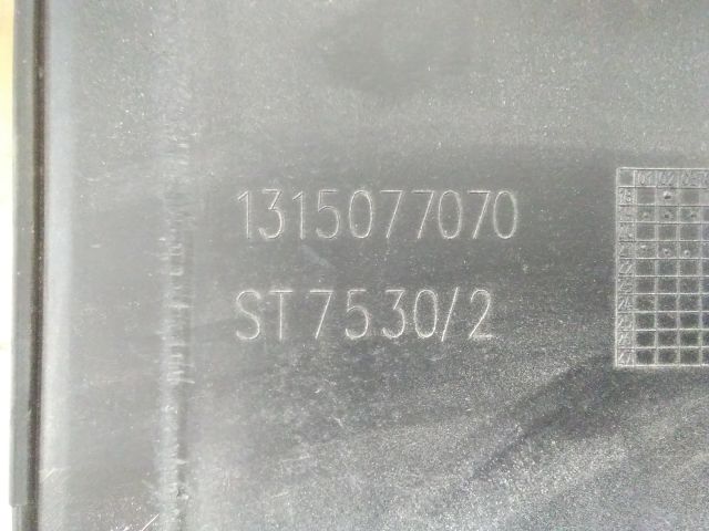 bontott FIAT DUCATO Első Lökhárító Alsó Középső Díszrács