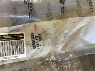 bontott FIAT DUCATO Első Lökhárító Alsó Középső Díszrács