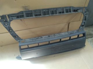 bontott FIAT DUCATO Első Lökhárító Alsó Középső Díszrács